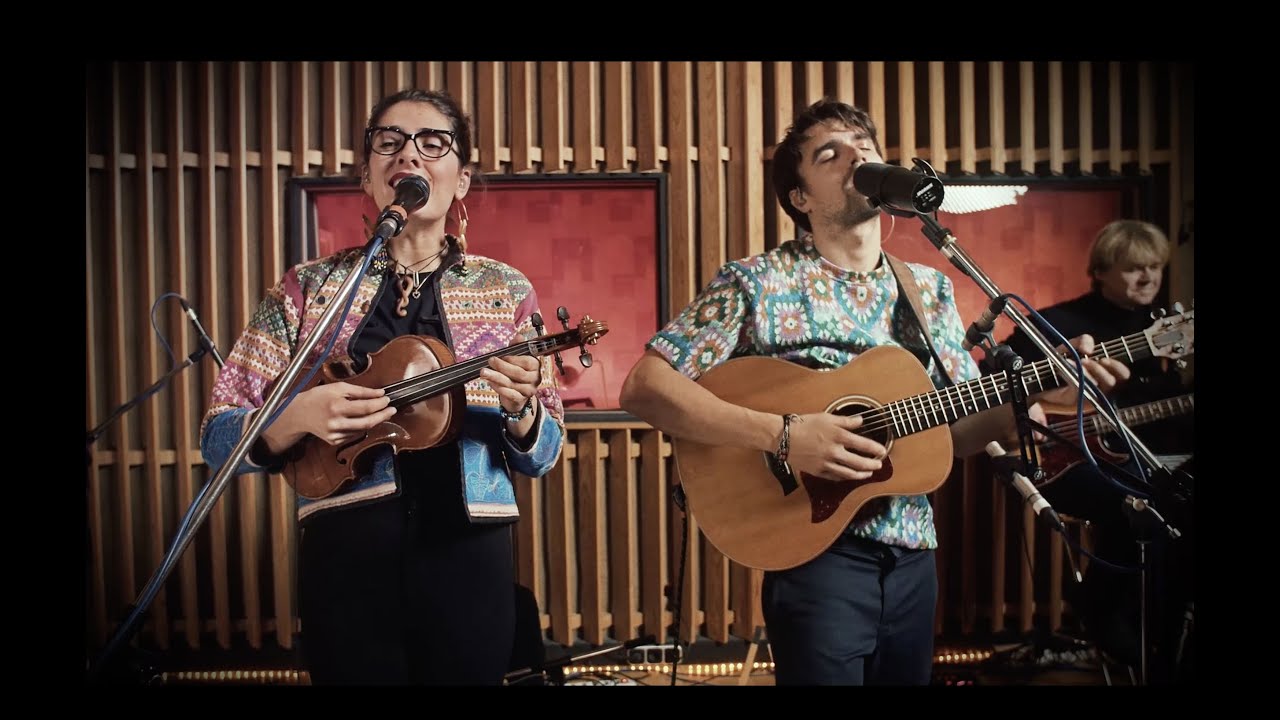 Lina BÃ³ - Hallo Welt - Acoustic Session