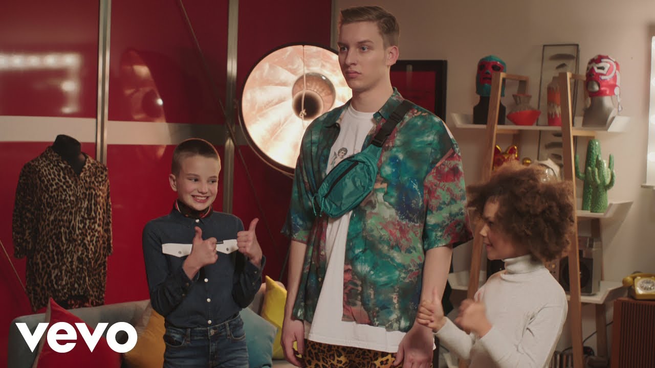 Pretty Shinning People