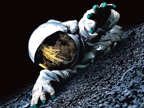 APOLLO 18