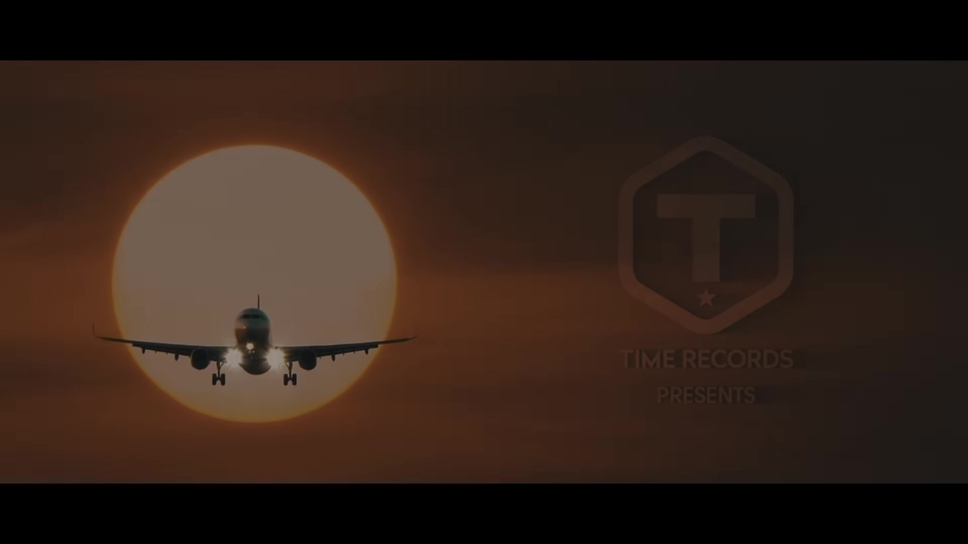 LA Vision & Gigi D'Agostino - Hollywood ( Official Lyric Video )_Full-HD